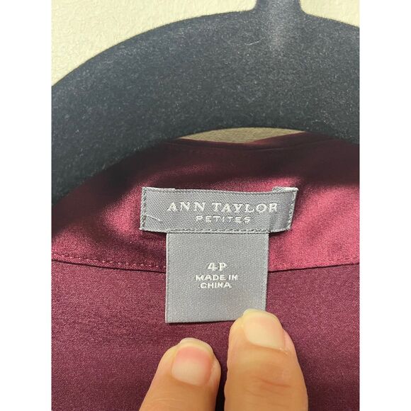 Bundle of 3 Career Shirts, Brooks Brothers, Ann Taylor, Banana Republic - Picture 5 of 14